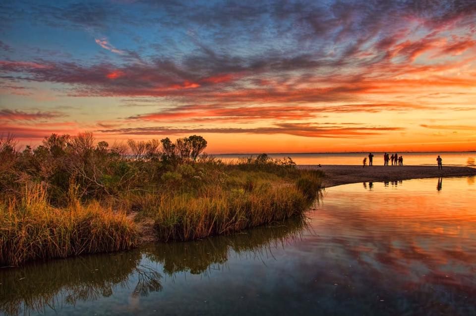 PlayCoastalMS's tweet image. Watching a beautiful Mississippi Gulf Coast sunset is the perfect way to end your #TravelTuesday! Photo: Jim Howton #MSCoastLife