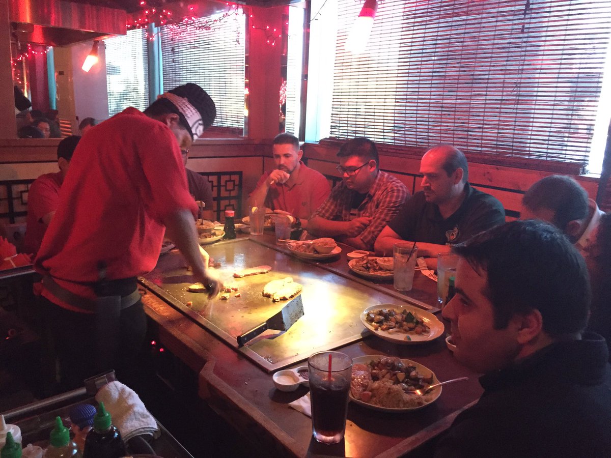 msa1reseda's tweet image. Having lunch with our wonderful, hardworking staff to celebrate the first semester. Thank you all for being part of our family!!!