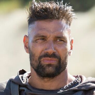 Urias: <a href="/AncientGaul/">Urias</a> 
Immortal Druid

Gentle eyes hide a will of steel. He has vowed to protect the forests with the help of his familiar.