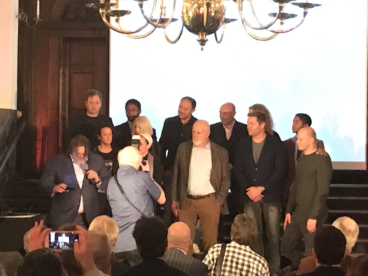 Cor vd Geest krijgt de oeuvreprijs in @CMHaarlem <a href="/KENAMJU/">HELDEN VAN KENAMJU</a> #zo terecht <a href="/judobond/">Judo Bond Nederland</a> <a href="/kenamju/">HELDEN VAN KENAMJU</a>