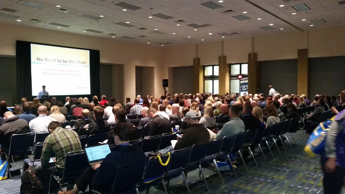 UCAirCareDoc's tweet image. . @christian_renne absolutely killing it w/ his #ShockTalk; biggest crowd I&apos;ve seen yet @AMTC #AMTC16 @TamingtheSRU