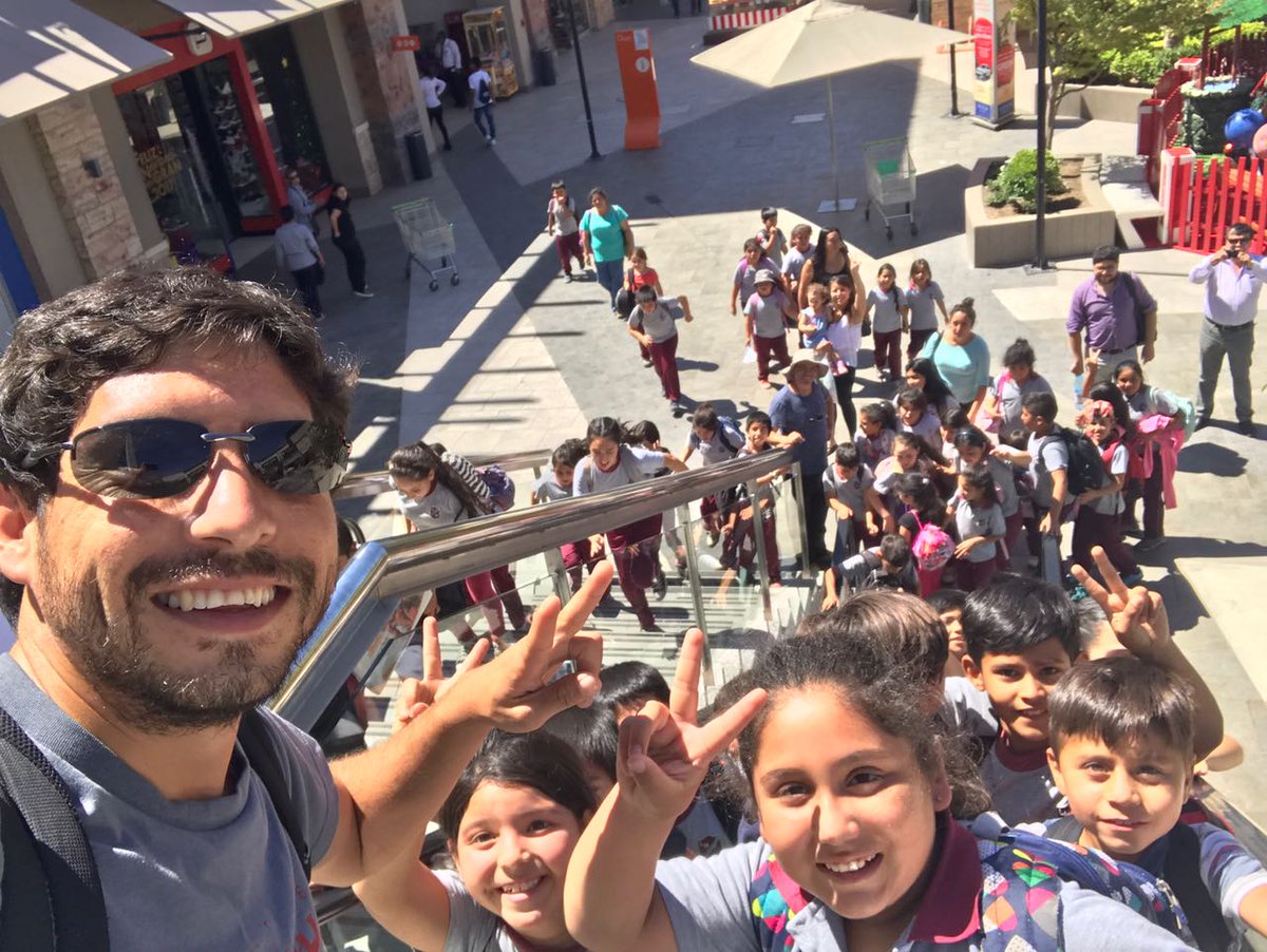 lagunaspascal's tweet image. Junto a los alumnos de La Escuela Rural de los Morales (65 alumy 7 docts), compartiendo un tarde de cine @INJUVcoquimbo inclusión real.