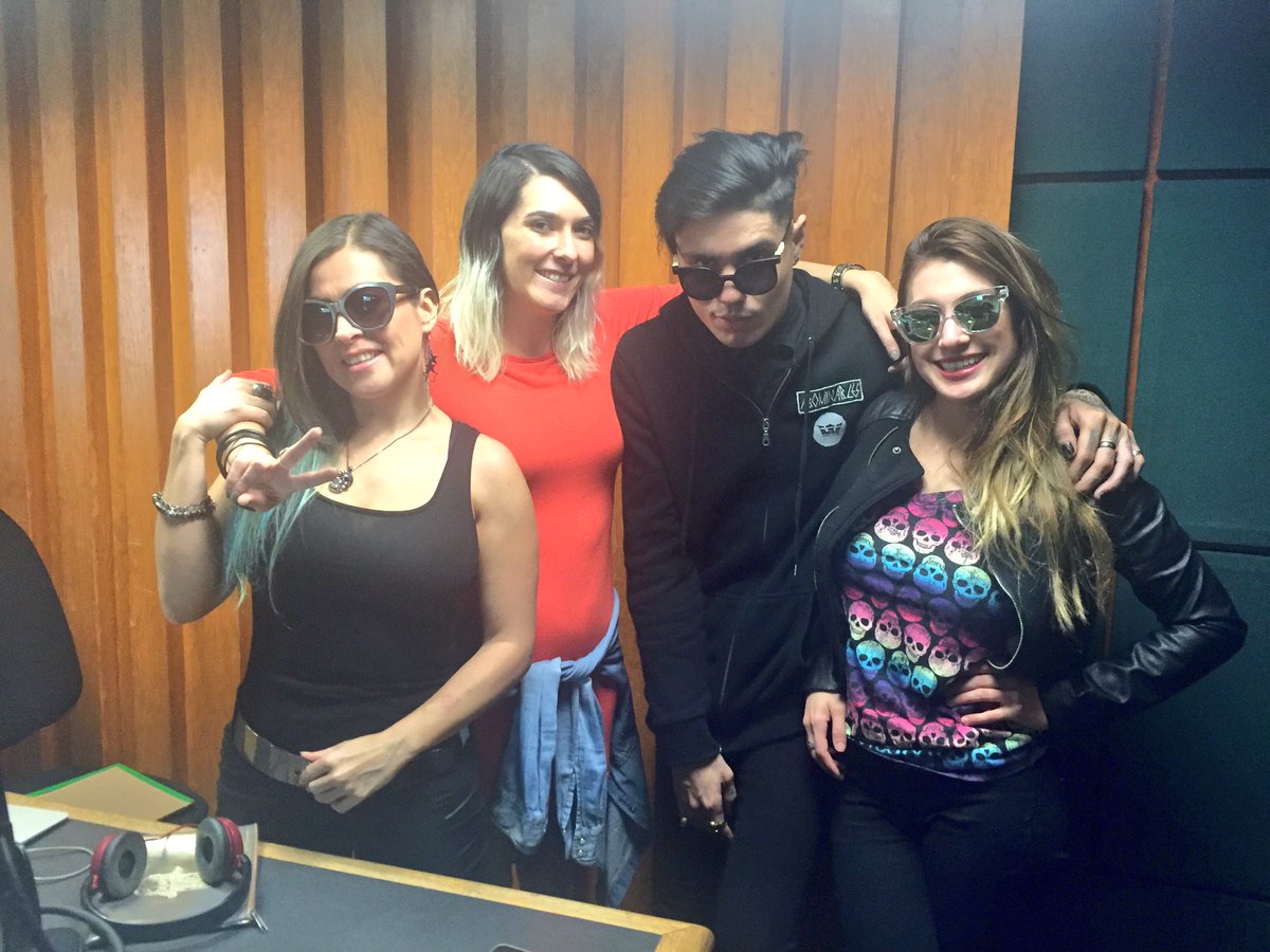 Echando el coto con <a href="/ZetteVoltage/">Zette Voltage</a> <a href="/rack_g/">G-RACK INDUSTRIES</a> <a href="/WeeDeville/">Alexandroid‡Deville</a> no se los pierdan en Carpa Astros el viernes!