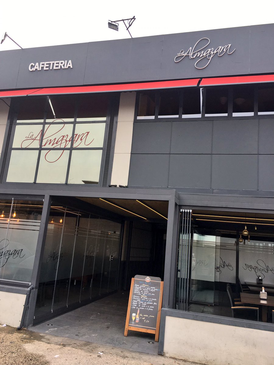 SastrePaco's tweet photo. En el "Imperio" #HnosLorenzoCenteno ,el tercer restaurante @almazara_la .Visita c/ #RaquelSuarez de @saborpeninsular #RicoRico el resultado https://t.co/YxYGiv74WY