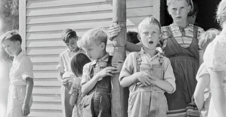 TheTableSetters's tweet image. Where does blame stop and sympathy begin?” At the table.  buff.ly/2h96IDY #TheTableSetters #PoorWhite