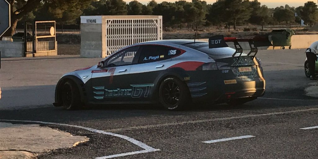 EGTChampionship's tweet image. We had a good day in @circuitCalafat today.
News about test race coming soon!
#AgeOfLight #Thanks #testdrivers #partners #media #teslamodels