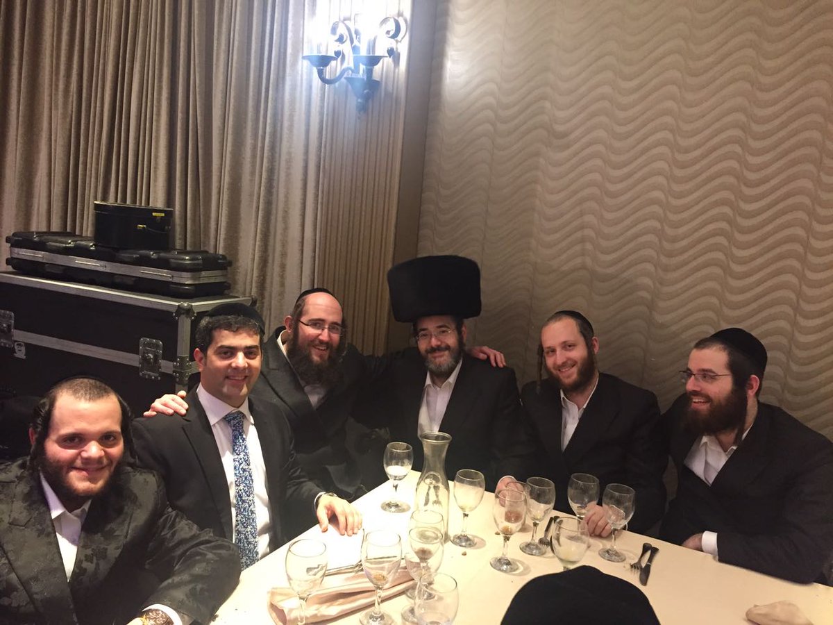 Toras Music (@torasmusic) on Twitter photo Massive wedding in israel <a href="/MalchusChoir/">מקהלת מלכות</a> #IsaacHonig <a href="/YAdlerMusic/">Yisroel Adler</a> <a href="/ZanvilOfficial/">Zanvil</a> #EliHertzlich #Rebbish Massive wedding in israel <a href="/MalchusChoir/">מקהלת מלכות</a> #IsaacHonig <a href="/YAdlerMusic/">Yisroel Adler</a> <a href="/ZanvilOfficial/">Zanvil</a> #EliHertzlich #Rebbish