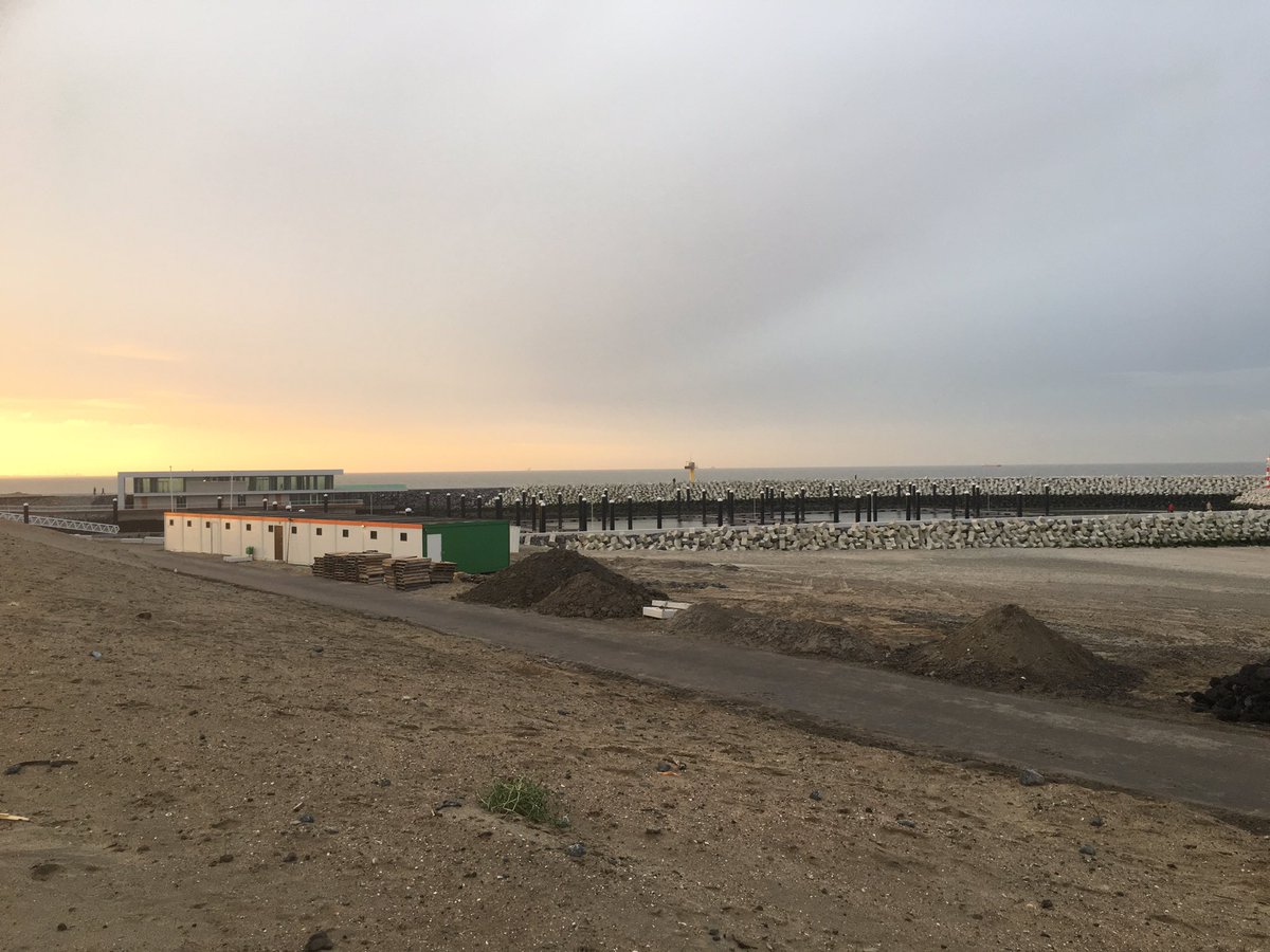 Donderdag ruimen we de keet op, wat hadden we een fantastisch uitzicht!! #CADZAND-Maritiem