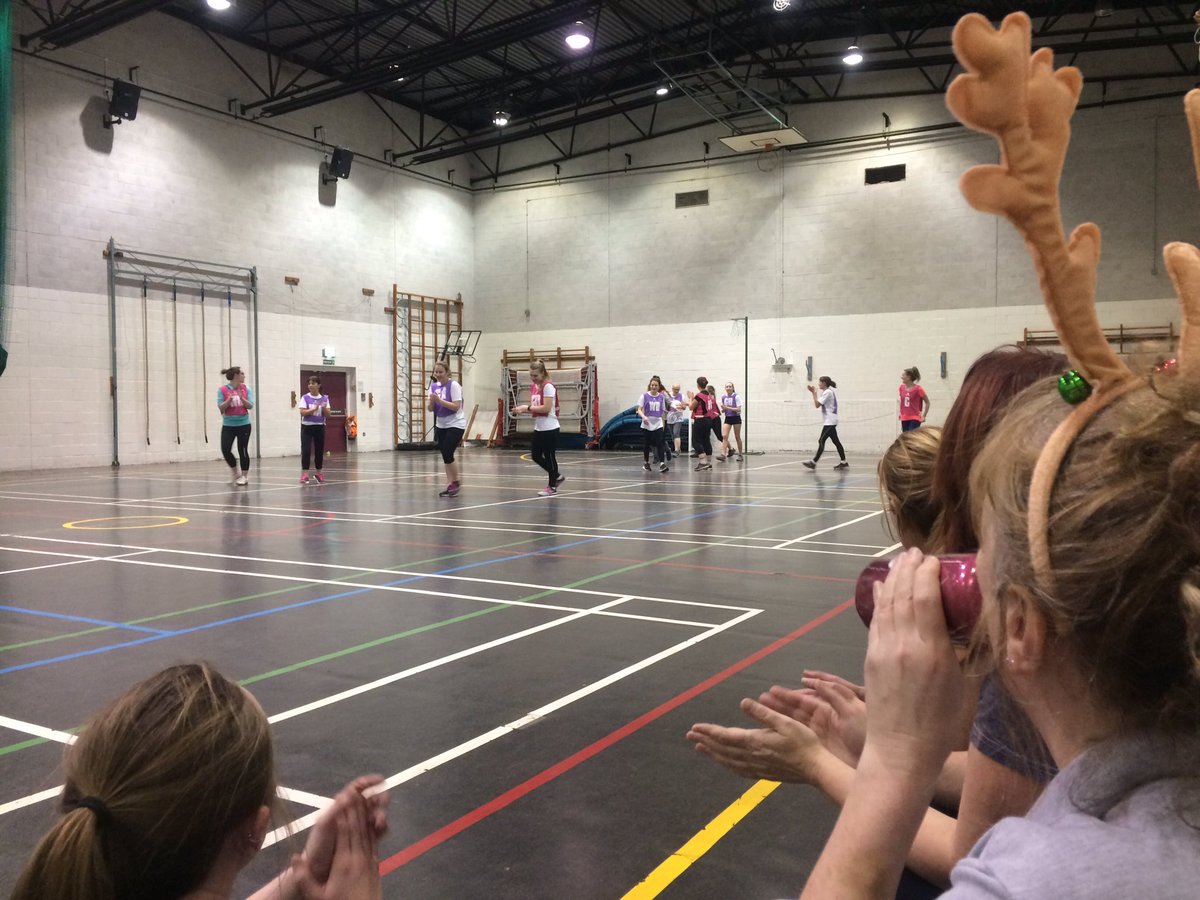 Bk2Netball_BURY's tweet photo. Fantastic final night at @woodheyhigh for our Xmas tournament night! Thankyou all for coming &amp; well done to physio  team! @DeborahBActive https://t.co/pzvaQYU2sD