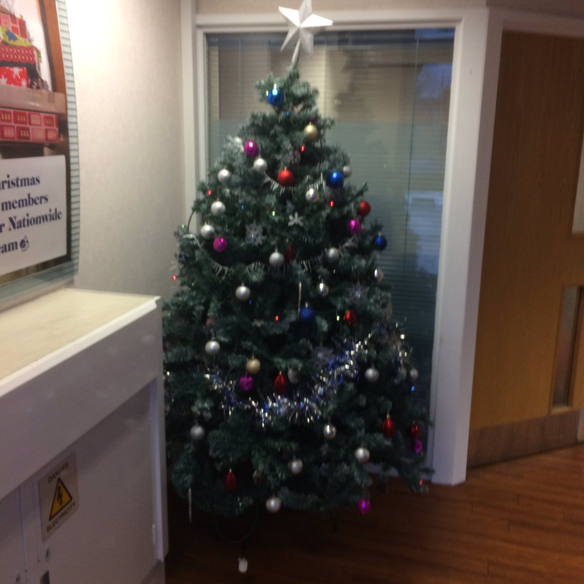 MccalMaria's tweet photo. Tree off so far who will topple previous winners Langley &amp; Farnham Road! Staines and Egham 1st up @mandy140873 https://t.co/SB1NwctLm6
