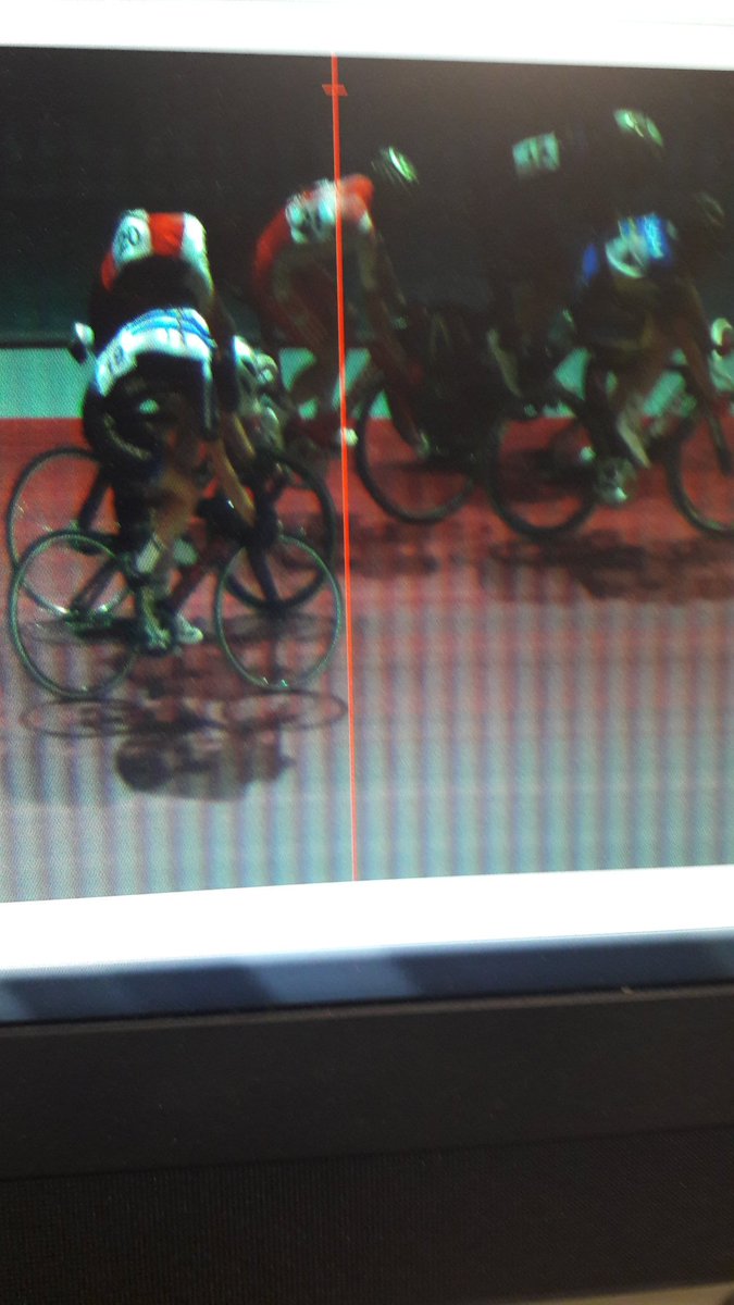 Sam Tillett sneaks a cheeky point in A league points race. #ridelife #ridegiant