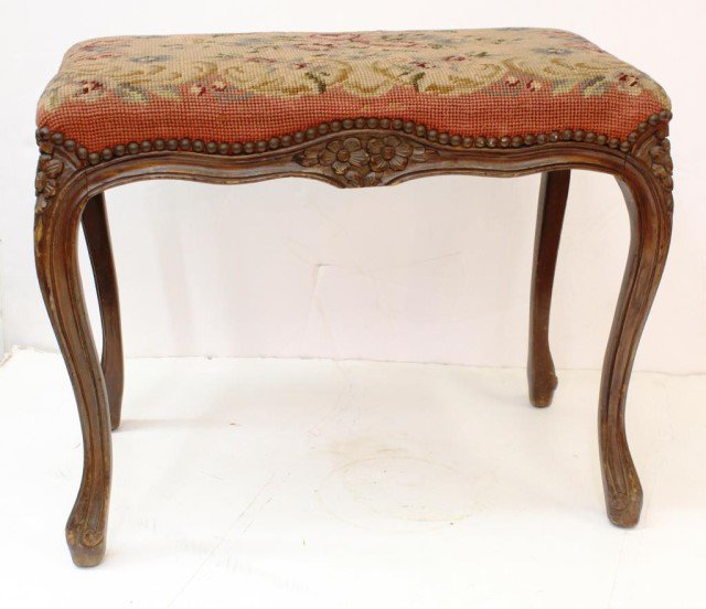 NYShowplace's tweet image. Unique delights, like this small #LouisXV style #WindowBench, can be found in the #Showplace #EstateAuction, Dec. 18th at 10am.