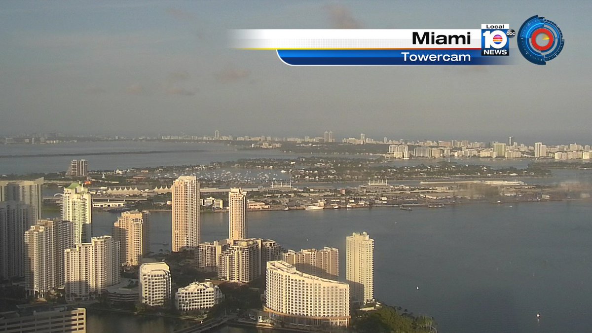 Looking good this evening South Florida. @TrentAricTV is forecasting a low of 72° overnight https://t.co/w66EuzK5wD