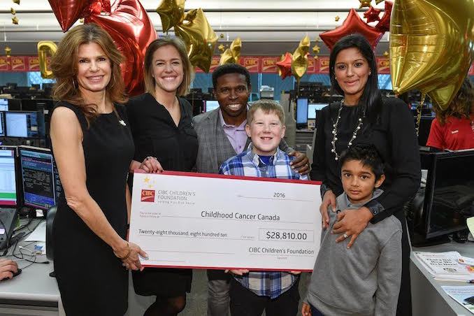 TORGuardian's tweet photo. Got to meet reps from some awesome Children's Charities at @cibc #MiracleDays in #Toronto - @ChldhdCancerCan - https://t.co/XHWLtWrlVH https://t.co/WL94VYOMMg