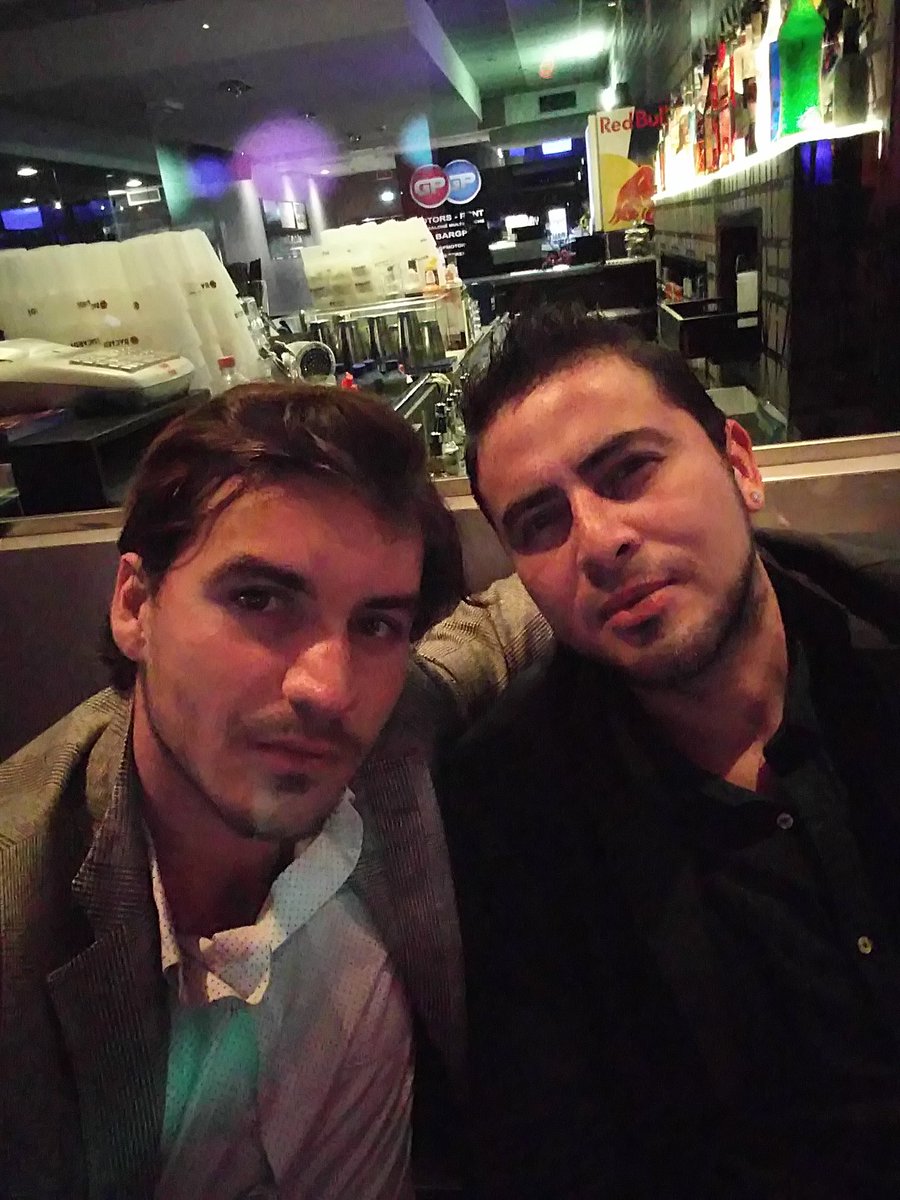 cardargt's tweet photo. Con mi gran amigo del alma y compañero de equipo de futbol 😄
#Roma #PriveParty #VIP https://t.co/kSbTu7VxfX
