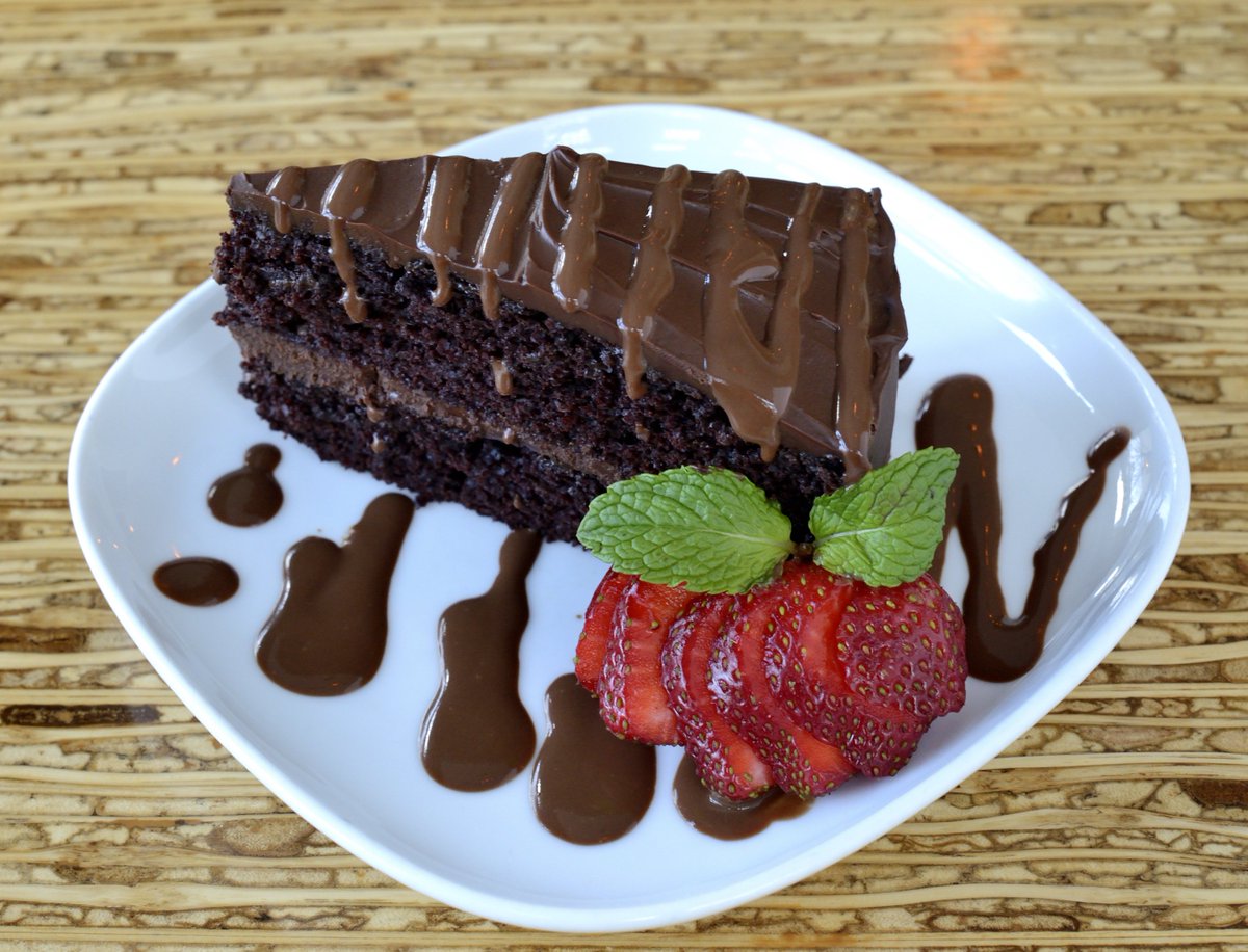 A few of our favorite slices of cake (and where to get them)—huff.to/2gc5Ie4