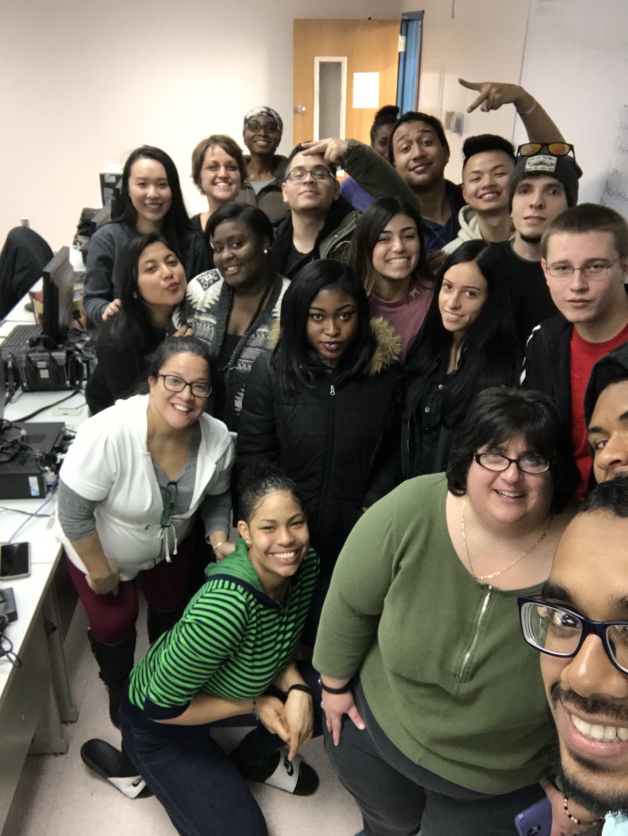CMartor's tweet photo. #csieng151 class selfie! #selfie #cuny #endofthesemester https://t.co/yuFZ43av1J