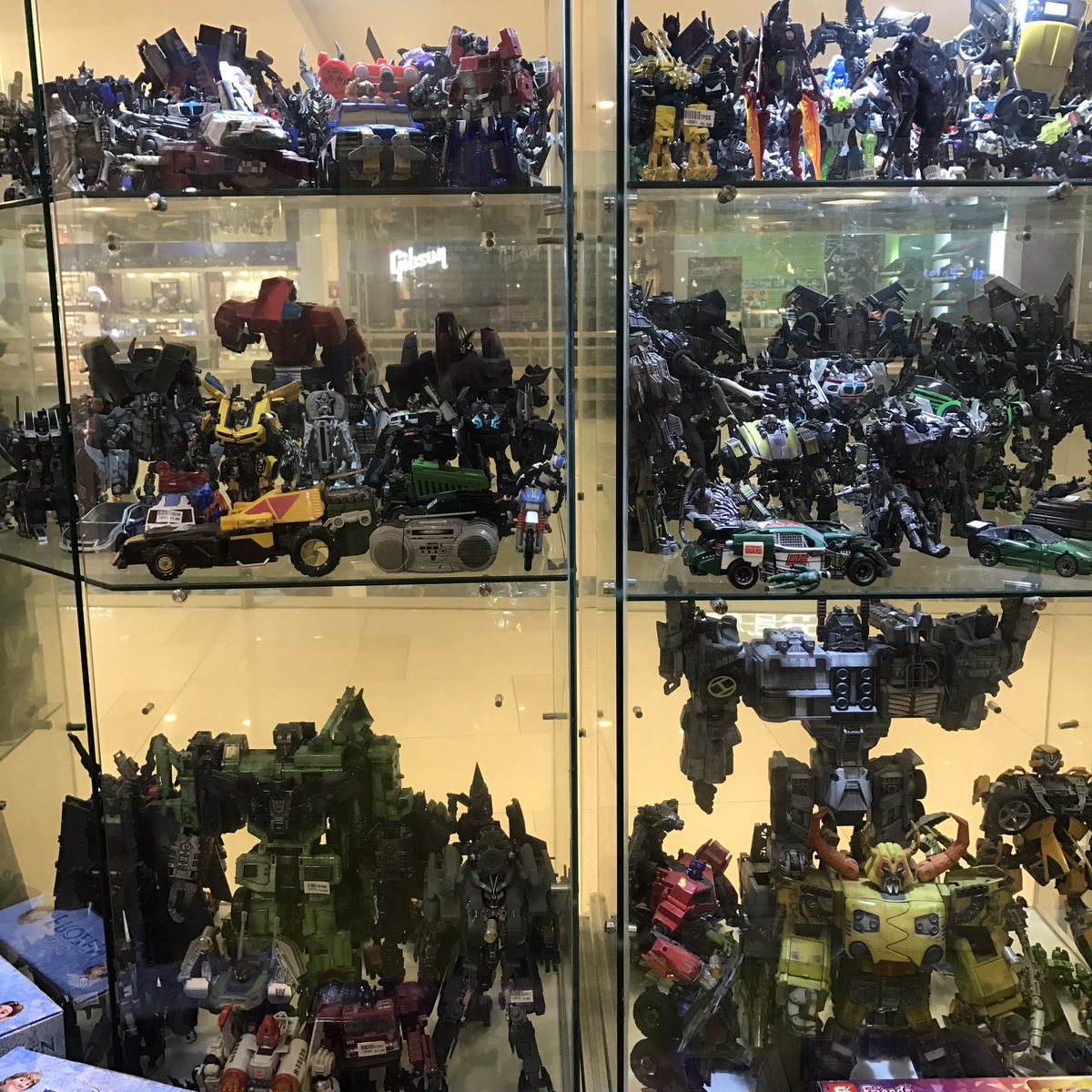 toy kingdom alabang town center