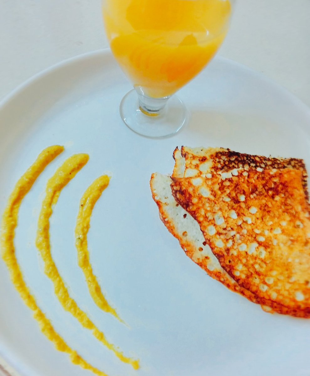 art_foodie's tweet photo. Home made urad dal uttapam, fried gram (chana dal)  chutney with mango juice
😘💞😍😍💞😘 https://t.co/aI3vbOEQhP