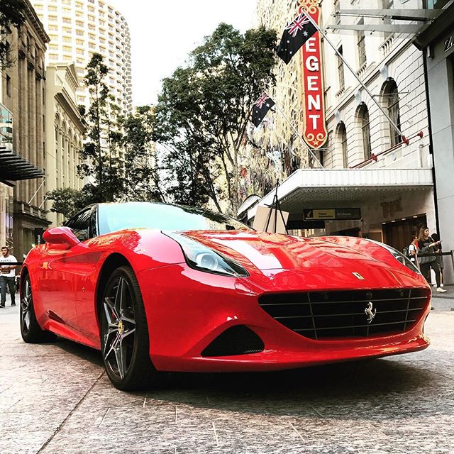 brisbaneferrari's tweet photo. Santa's got a new sleigh.
#Ferrari #Brisbane #CaliforniaT #FerrariBrisbane #V8 #Christmas #Santa #Sleigh https://t.co/TKmBeR6Iq0