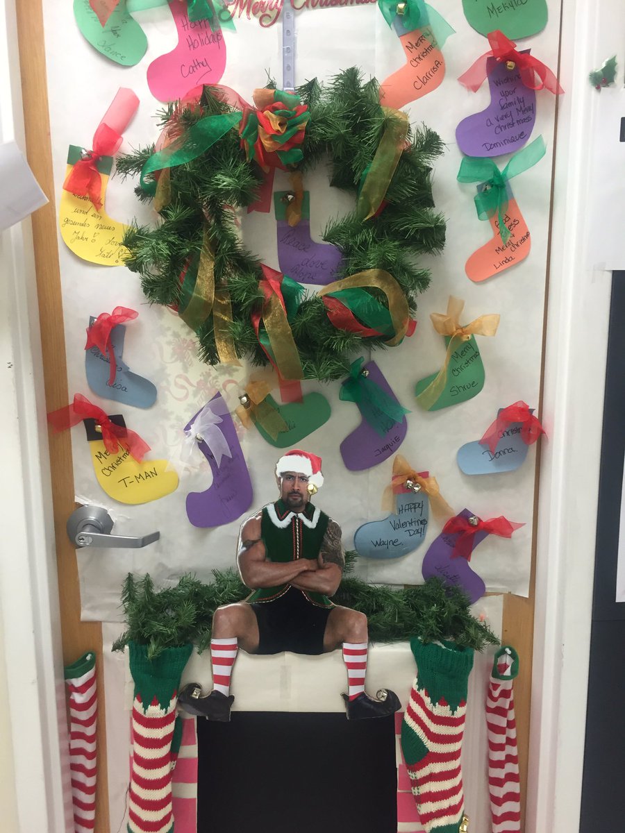 LeonardwoodMS's tweet photo. Team building Door Decorating contest @LeonardwoodMS ; winner The #PolarExpress @ExchangeAssoc https://t.co/LWKJ98Zbnb