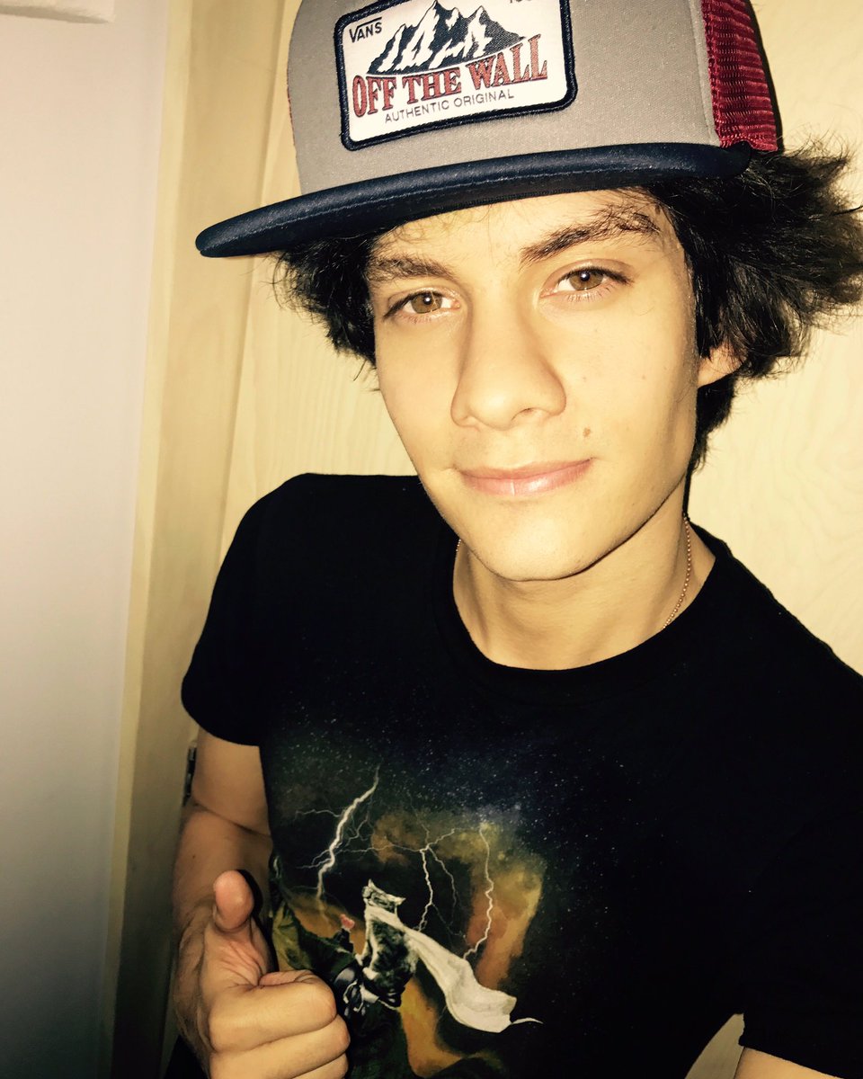 bryanmouque's tweet photo. 🔥🍒 https://t.co/b3nueCaZgA https://t.co/VhNRjGwfZ9