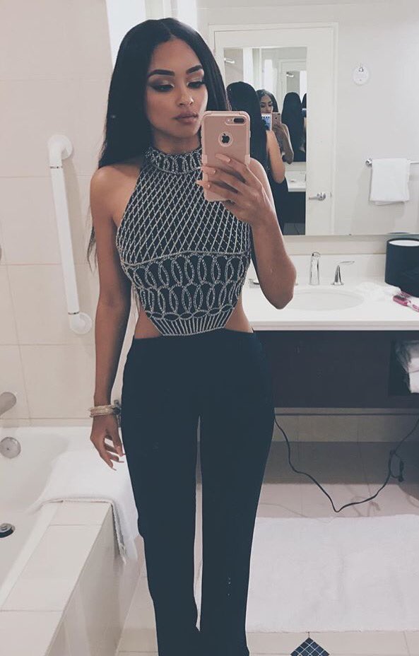 NotJarrell's tweet image. Hello ✨