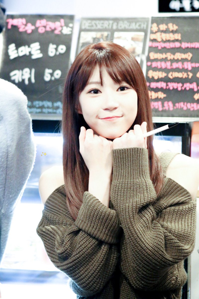_1993_STAR's tweet photo. 161203 씨앗 카페 #한별 #별 #씨앗
울 뵤리 오늘도 화이팅! https://t.co/o0ouldflku