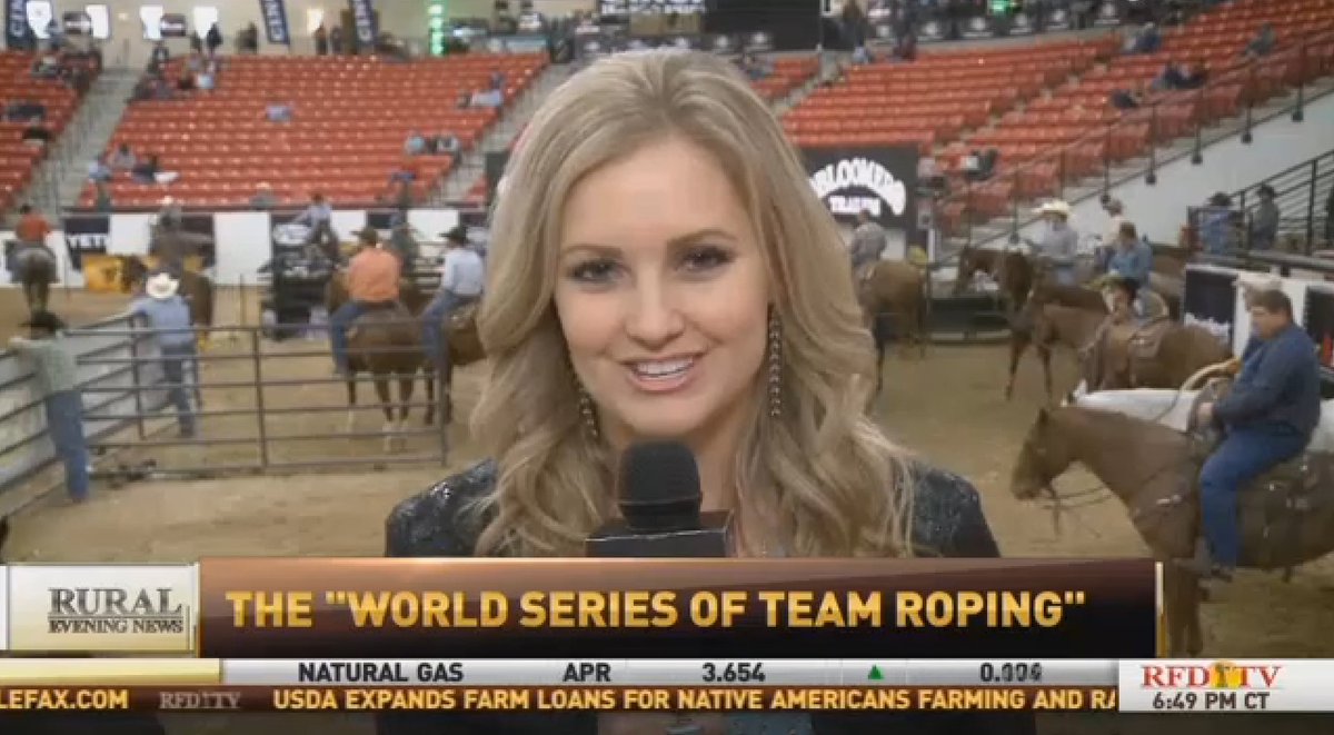 RURALRADIO143's tweet photo. RECAP: World Series of Team Roping Finale https://t.co/tVDDgs0rkM #WNFR #WNFR16 #Rodeo #Vegas https://t.co/nwDgLS98xf