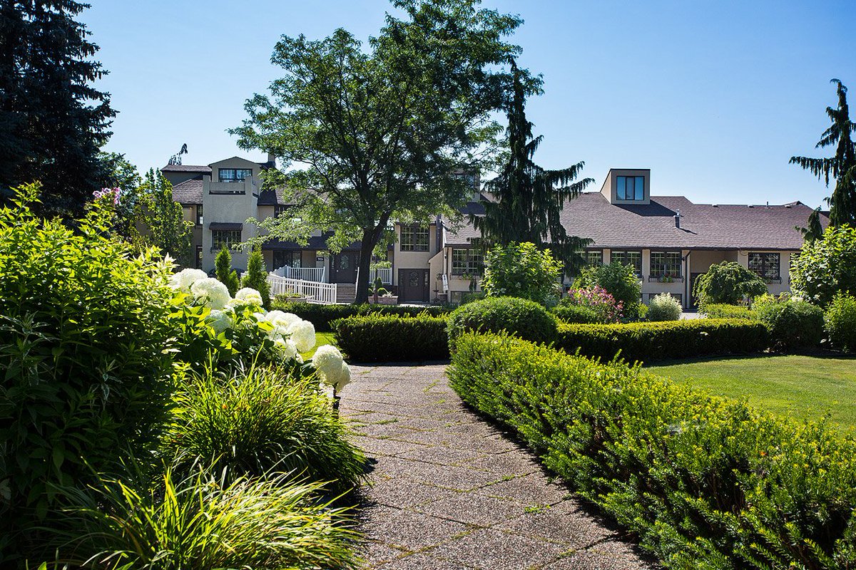 Terrace On The Green tweet media