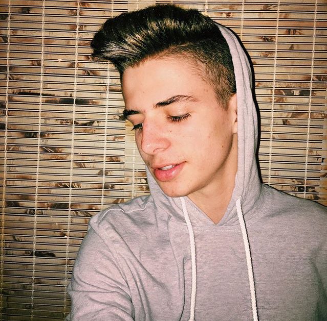 Zach Clayton (@bruhitszchh) on Twitter photo 