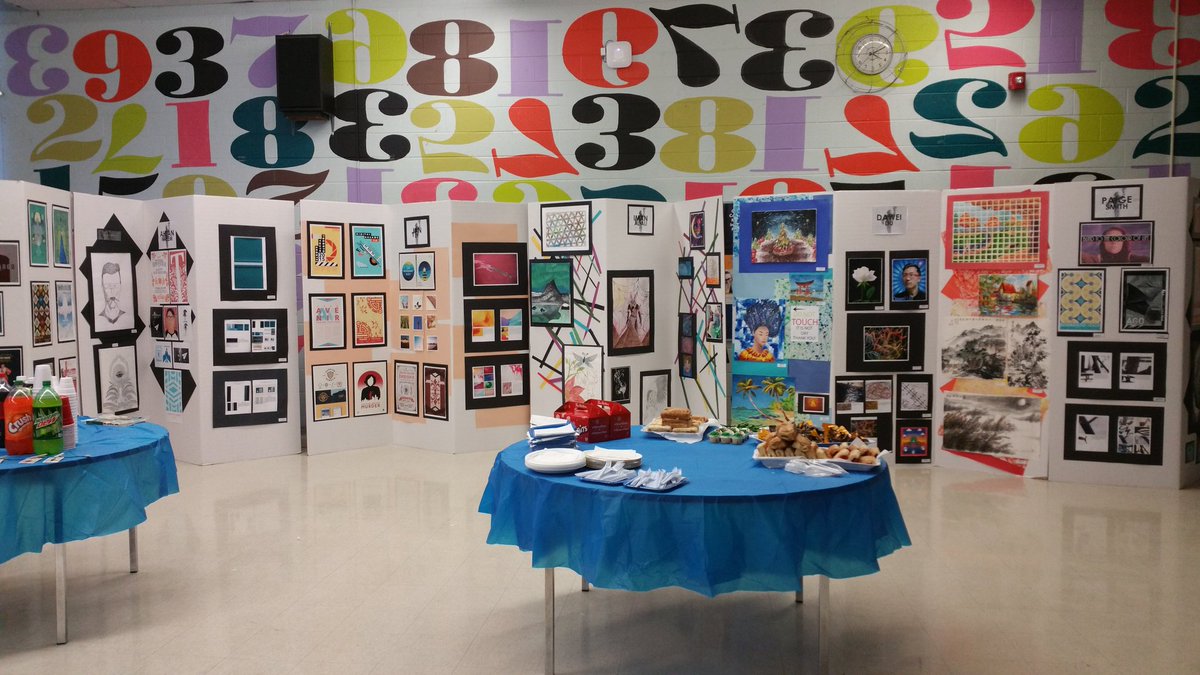VP4kids's tweet image. Thanks to the entire @PortCreditSS Arts Dept, whose staff &amp;amp; students put on such an incredible Arts Showcase today! @PeelSchools @KAEdwards1