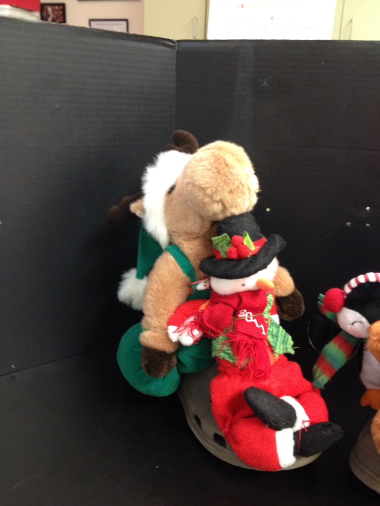 RedRogueRooster's tweet photo. Love my Christmas Crocs! A must wear with that ugly Christmas sweater. @Crocs #christmascrocs #uglysweater https://t.co/7B14MHw9Pq