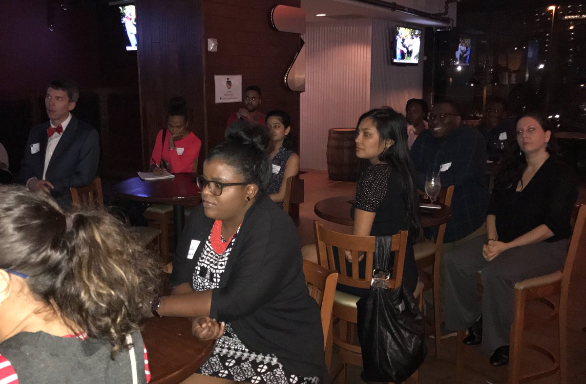 Excited to see educators out tonight at EduDrinks to #networklearncollaborate with <a href="/MBKHouston/">My Brother's Keeper (MBK) Houston</a> #edudrinkshou