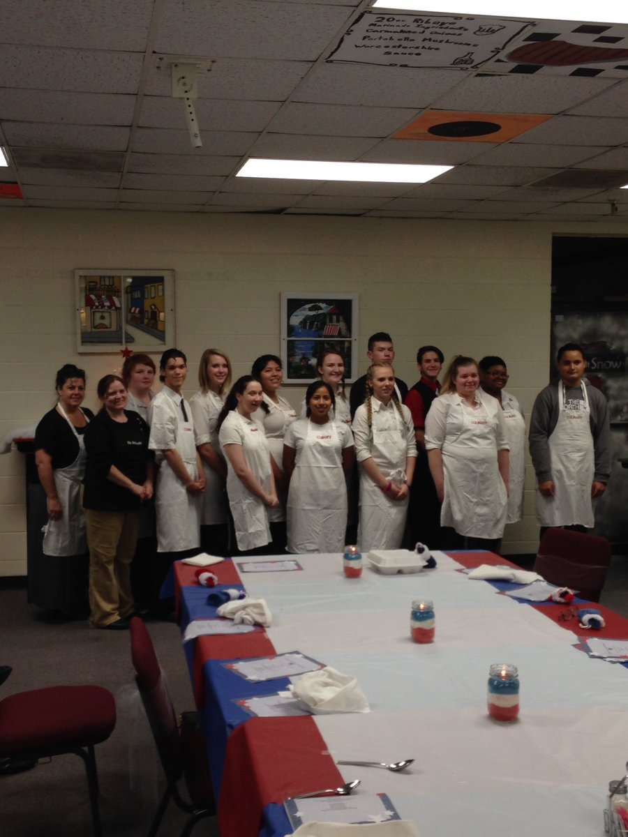 bretthenley1's tweet photo. Coffee County CHS Culinary department rocks! Great meal prepared by a great group. #1students https://t.co/RIpK2pzfaL