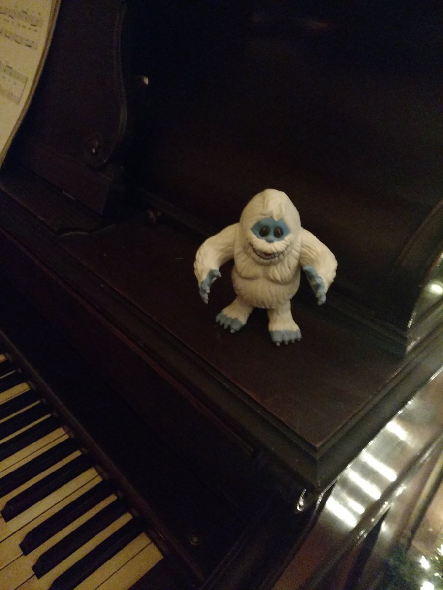 firstworldyeti's tweet photo. First World Yeti goes Christmas caroling but fingers are too big for piano. https://t.co/CLbfxMmj8R