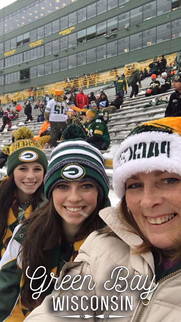 #getloudlambeau