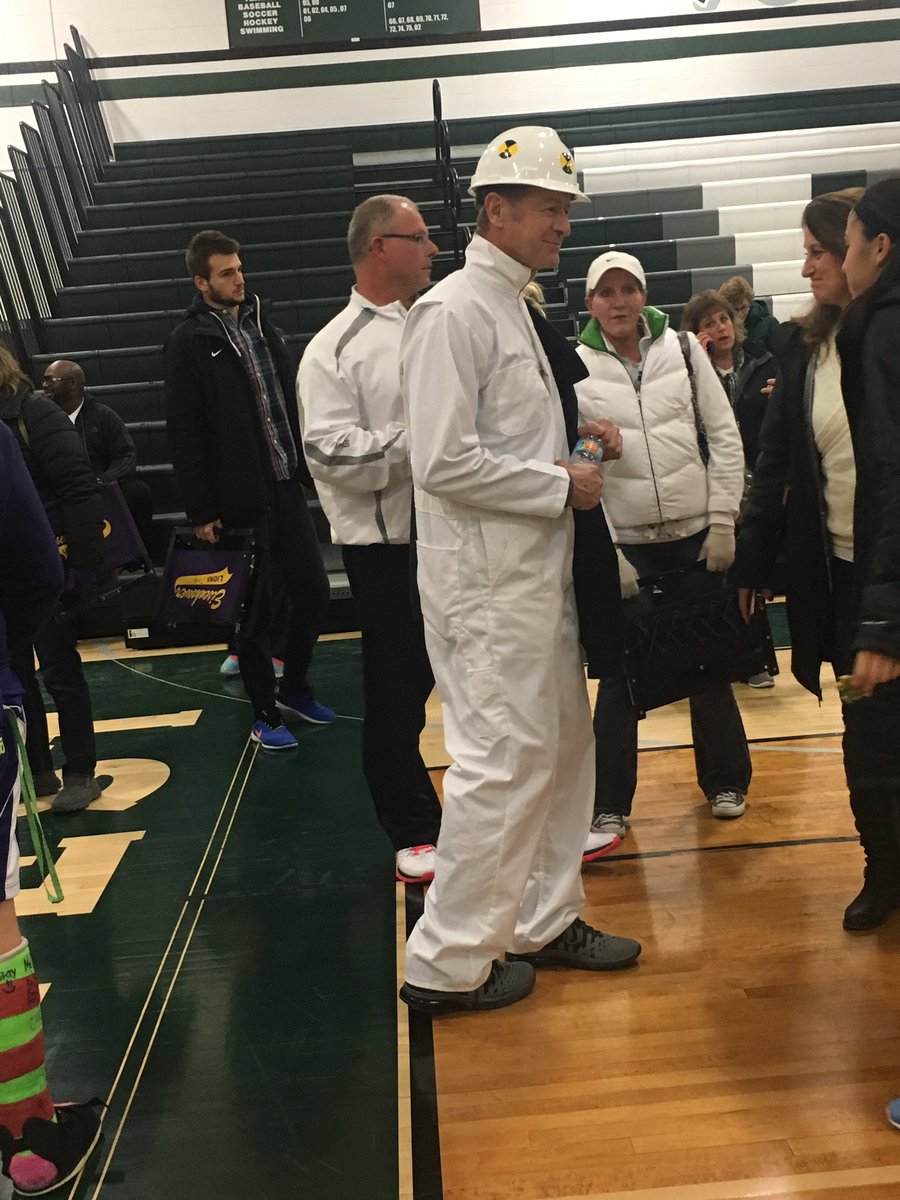 alicia_putney3's tweet photo. When you don't have a student section and your parents have a theme and your dad shows up in this #whiteout https://t.co/4uKZgKeA3v
