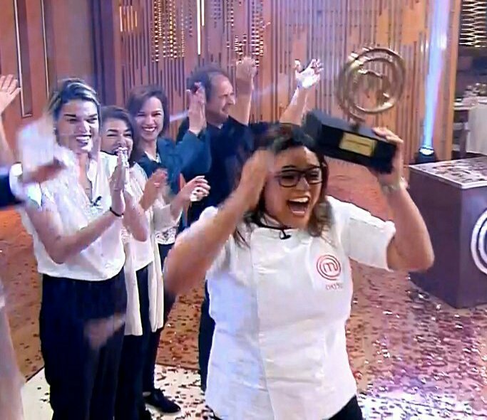 faloudiva's tweet photo. "Dayse não tem técnica"
"Limpa o chão"
"Dayse só ficou por sorte"
 "Hoje Dayse sai"
"Dayse não tem meu nivel"
DAYSE CAMPEÃ #MasterChefBR https://t.co/LuwCTkTmEC