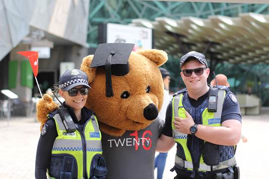 VictoriaPolice's tweet photo. Our members were out and about to make sure @RMIT graduates made it to the big event safe and sound #rmitgrad #congratulations #cleverteddy https://t.co/HUJHL3pn9o