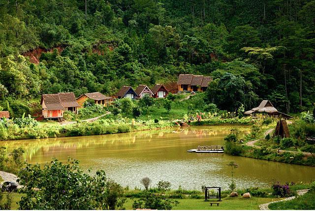 MyDVietnam's tweet photo. Cu Lan Village
#Cu_Lan village lies at the foot of #Lang #Biang Mountain (#Dalat), is K'ho’s inhabitation. https://t.co/Ik2rgEl2J2