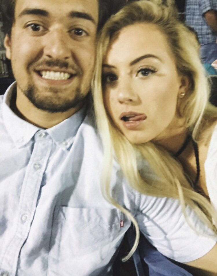 chizzyychayy's tweet photo. So grateful for this girl! Happy 21st birthday🎉🎁🎊 Hope it was everything you expected!! I love you baby🍻 https://t.co/vJvYxwz2v7