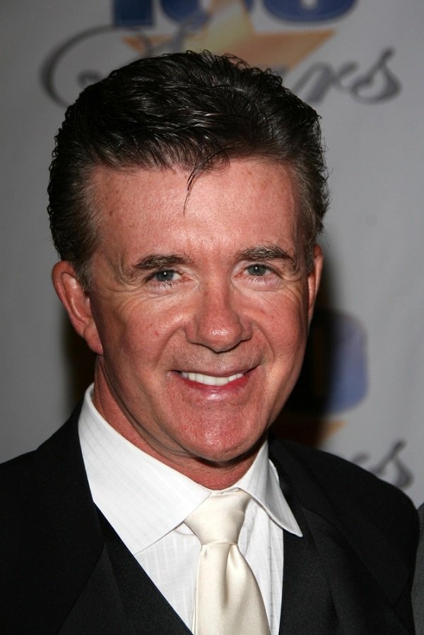 HubcastMedia's tweet photo. Sending our solace to #Canadian #actor #AlanThicke's family and friends. Who had a heart attack while playing hockey with his son. He was 69 https://t.co/vxRbKjM2aE