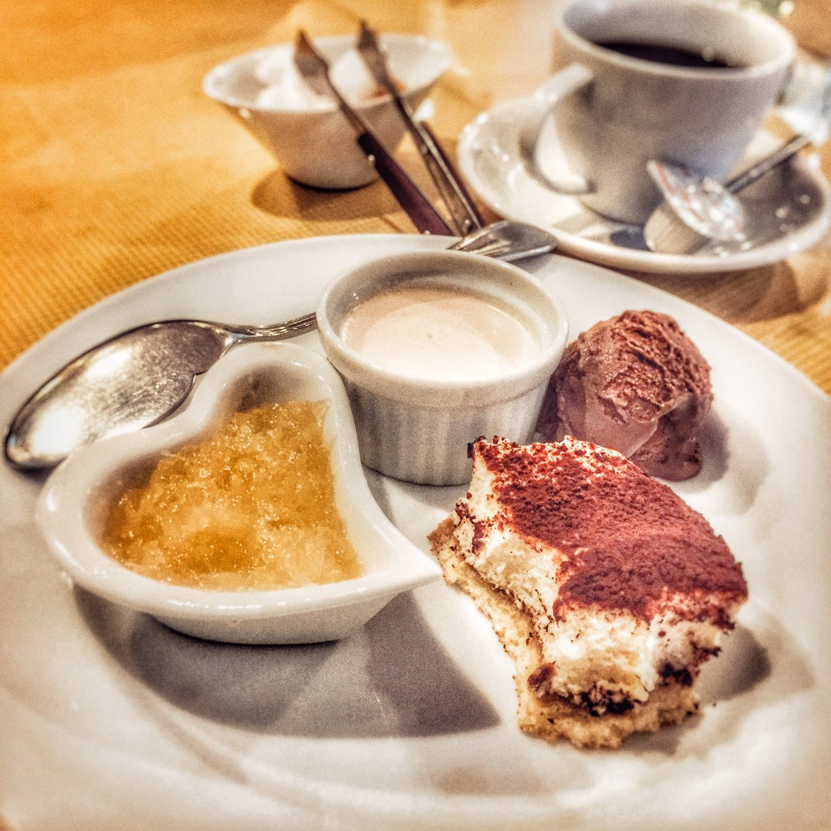 カフェスタイル On Twitter 雨の成田ランチ フランス料理 ビストロ コパン 最後はデザート盛り合わせ スイーツてんこ盛りで美味い フランス料理 フレンチ 成田 ランチ ビストロ ビストロコパン コパン デザート デザート盛り合わせ デザート