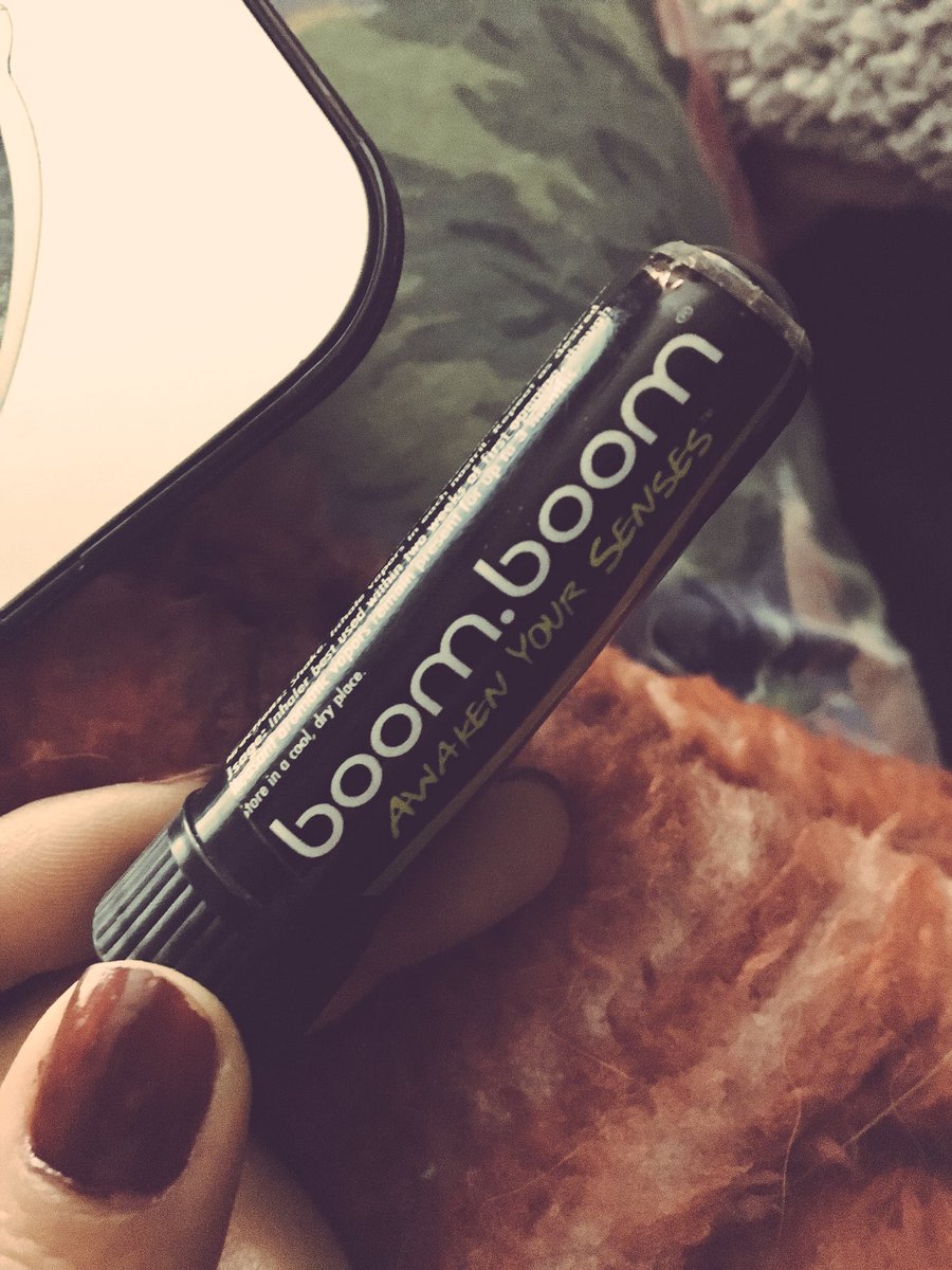 VampireBaee's tweet photo. Best inhaler ever. Bought this in May and it's still hella strong. Just don't blow it In your eyes. Use those generic Vicks one. #itwillburn https://t.co/0EM1MSs2sy