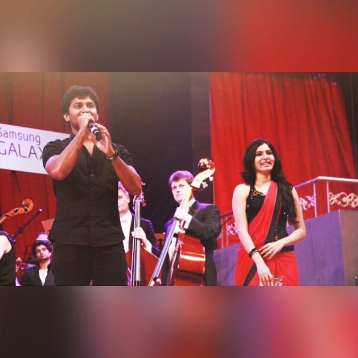 Niru__n's tweet image. #4YearsforYVM 💑 @NameisNani @Samanthaprabhu2 ❤