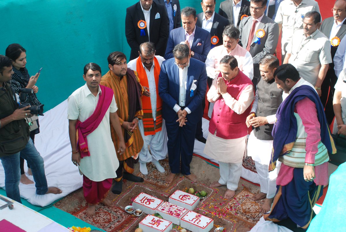 Gujarat CM lays foundation of Rs 600 crore carpet manufacturing facility of Welspun in Kutch