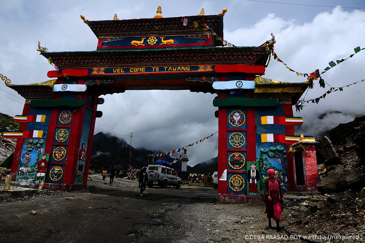 lonelyplanet_in's tweet photo. #SelaPass on the way to #Tawang at an altitude of 14000 feet, is counted amongst the high-altitude #motorable passes, around the world. https://t.co/xKrVvKlJbk