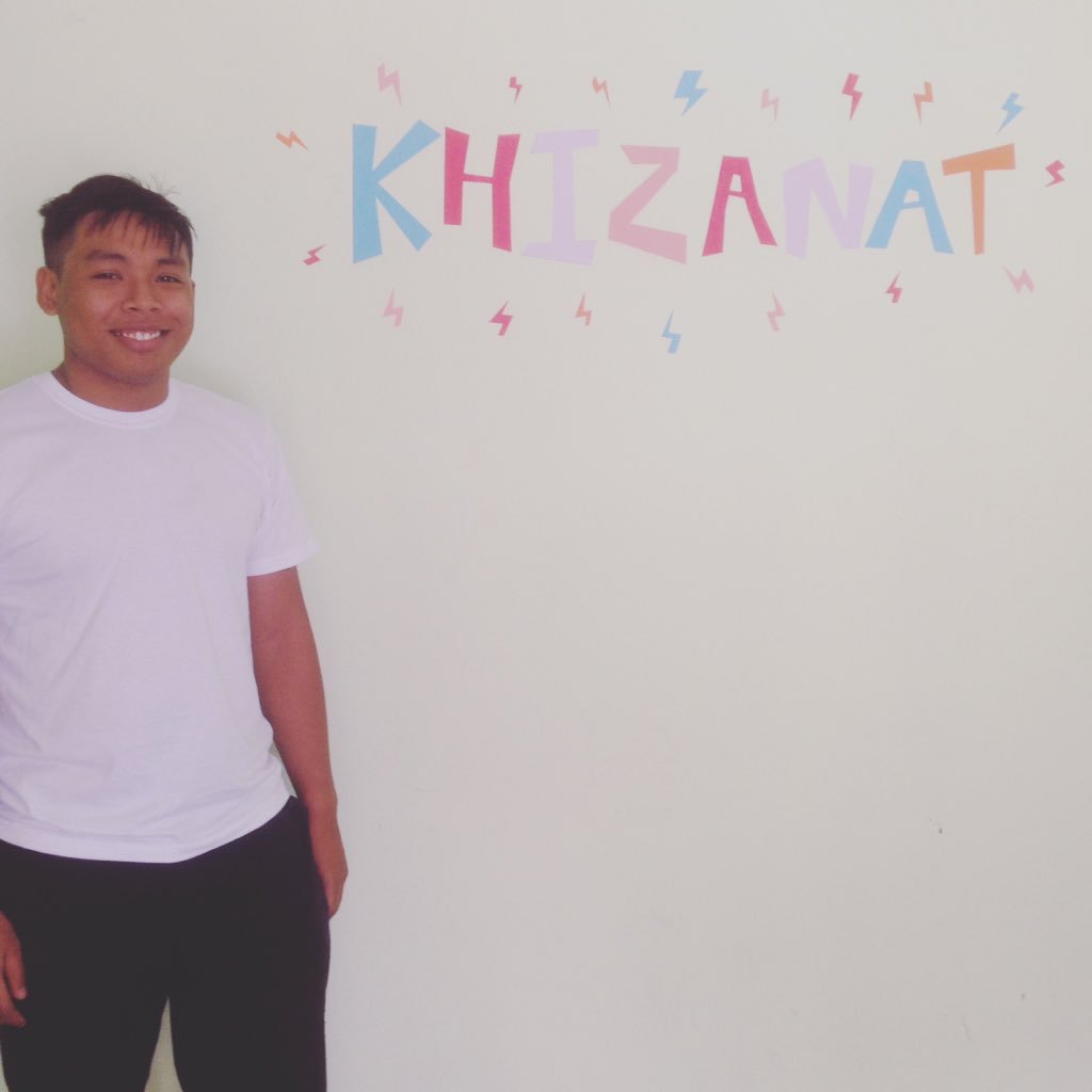 khizanat's tweet photo. Foto penginap Bed &amp; Breakfast #RumahKhizanat edisi Disember. @hanis943 dari Kuala Lumpur. Terima kasih, dude! 😁 https://t.co/2KxmI1oNSR