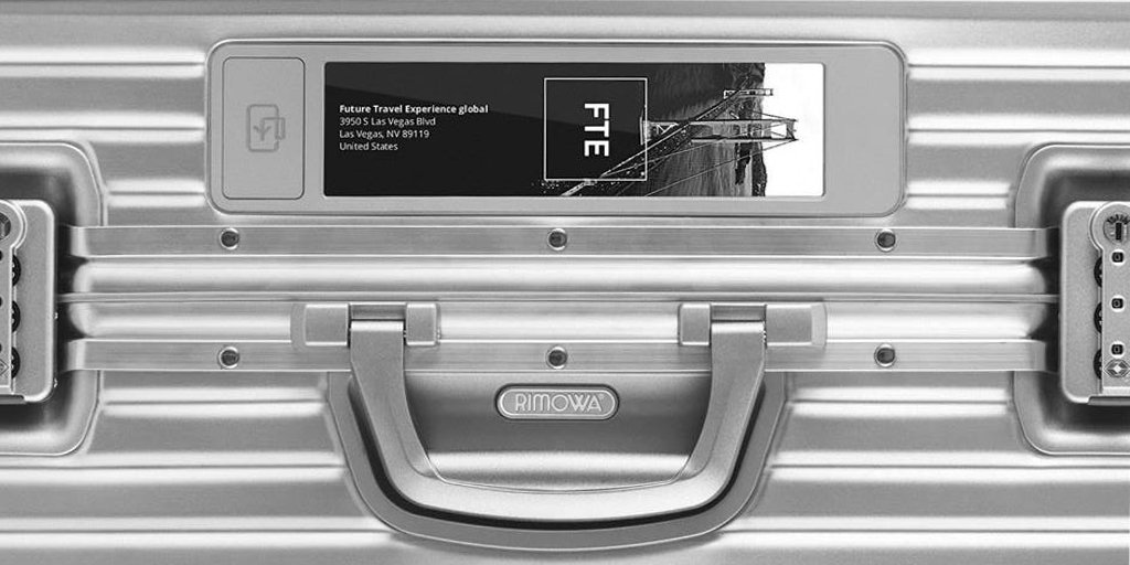 Rimowa With Ios Version 1 2 1 Of The Rimowa App For Electronic It Is Now Possible To Personalize Your Display With Images Address Or Initials T Co Nvannccrks